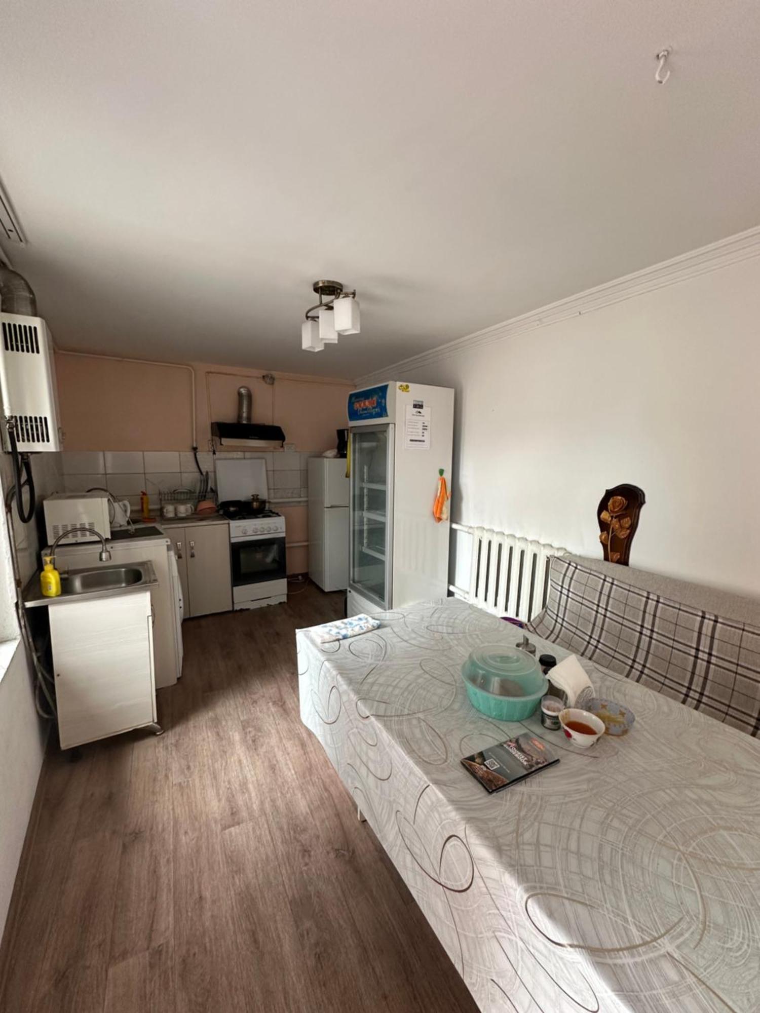 Dos Guesthouse บิชเคก ภายนอก รูปภาพ